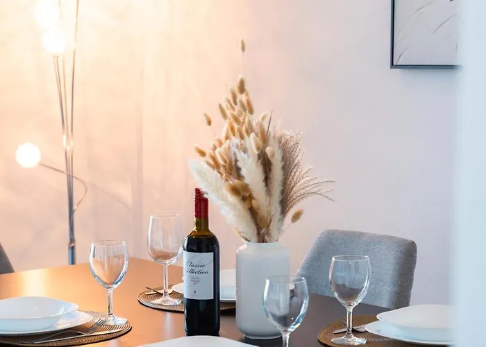 Location-2br Seafront & Steps From Ferry By Arco Collection Apartament Sliema