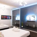 Location-2br Seafront & Steps From Ferry By Arco Collection *