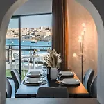 Apartamento Location-2br Seafront & Steps From Ferry By Arco Collection