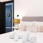 Location-2br Seafront & Steps From Ferry By Arco Collection Sliema