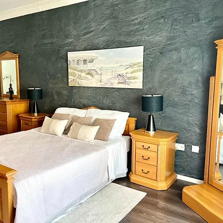 Location - 2br Seafront & Steps From Ferry By Arcobnb * Sliema