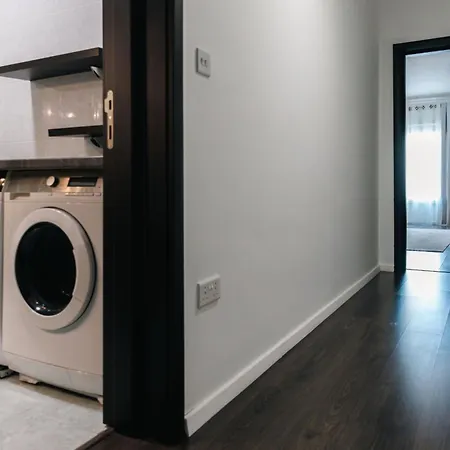 Lägenhet Location-2br Seafront & Steps From Ferry By Arco Collection *