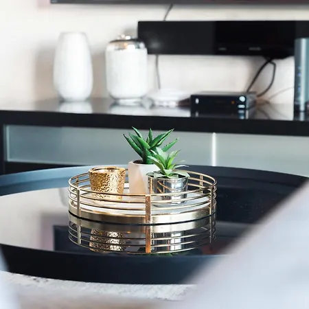 아파트 Location-2br Seafront & Steps From Ferry By Arco Collection 슬리에마