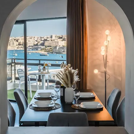 아파트 Location-2br Seafront & Steps From Ferry By Arco Collection