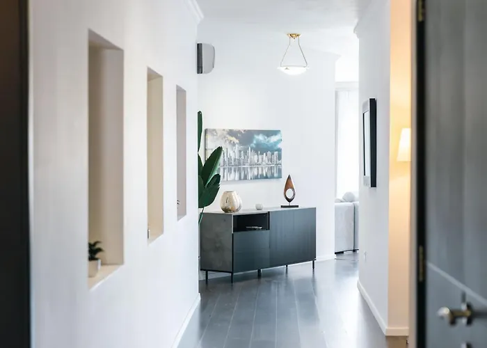 Location-2br Seafront & Steps From Ferry By Arco Collection