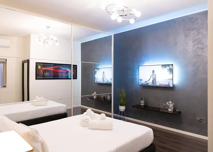 Location-2br Seafront & Steps From Ferry By Arco Collection *