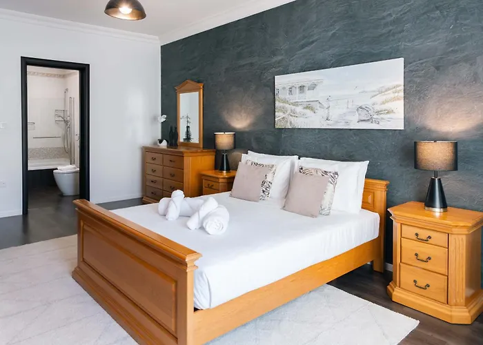 Location-2br Seafront & Steps From Ferry By Arco Collection * Sliema