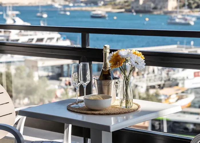 Location-2br Seafront & Steps From Ferry By Arco Collection * Sliema