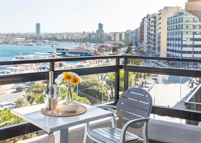 Location-2br Seafront & Steps From Ferry By Arco Collection Apartment Sliema