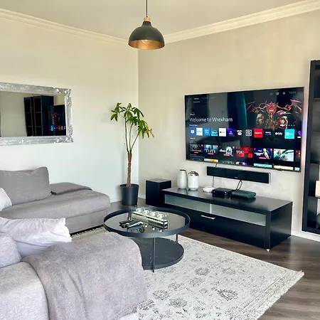 Apartament Location - 2br Seafront & Steps From Ferry By Arcobnb *
