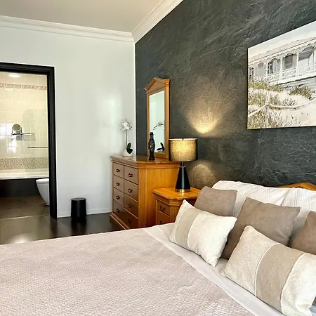 Location - 2br Seafront & Steps From Ferry By Arcobnb Apartament *